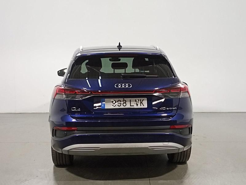Usado Audi Q4 e-tron Advanced 152 kW (207 CV) 2021 Negro SUV
