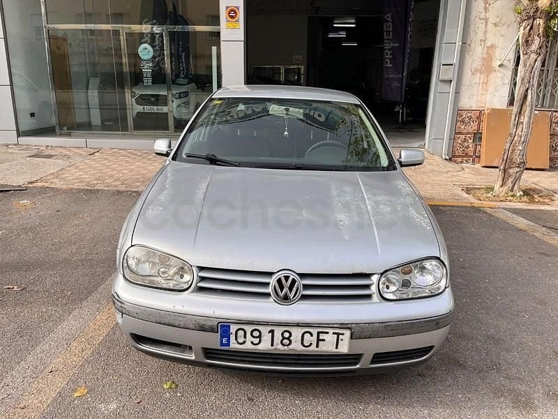 Usado VW Golf IV Conceptline 100 CV (73 kW) 2003 Gris / plata Berlina