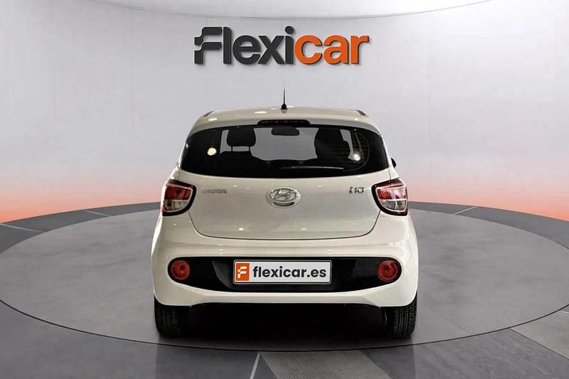 Usado Hyundai i10 67 CV (49 kW) 2018 Blanco Utilitario