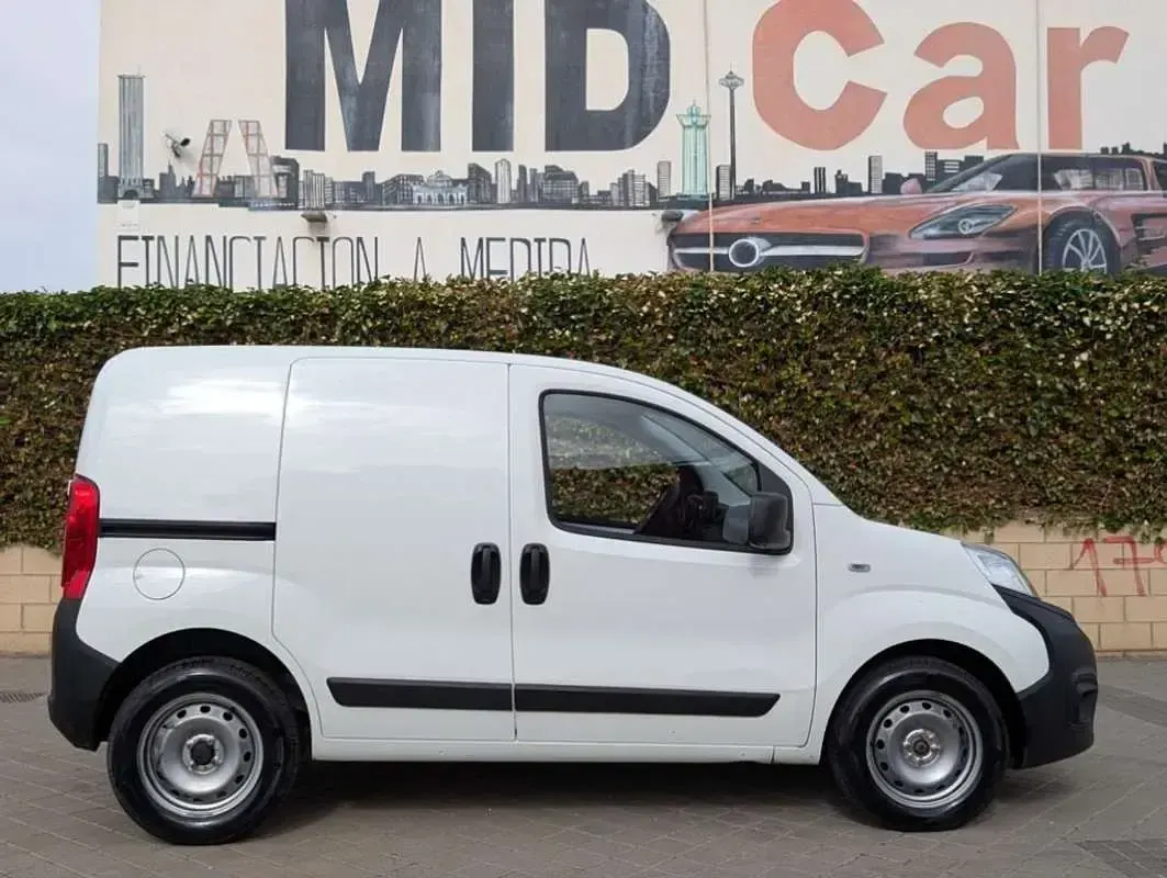 Usado Fiat Fiorino 95 CV (69 kW) 2021 Blanco Monovolumen