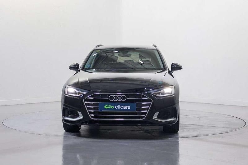 Käytetty Audi A4 Advanced 163 HP (119 kW) 2023 Musta Farmari