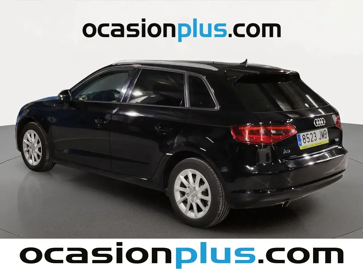 Usado Audi A3 Sportback Attraction 110 CV (80 kW) 2016 Negro Utilitario