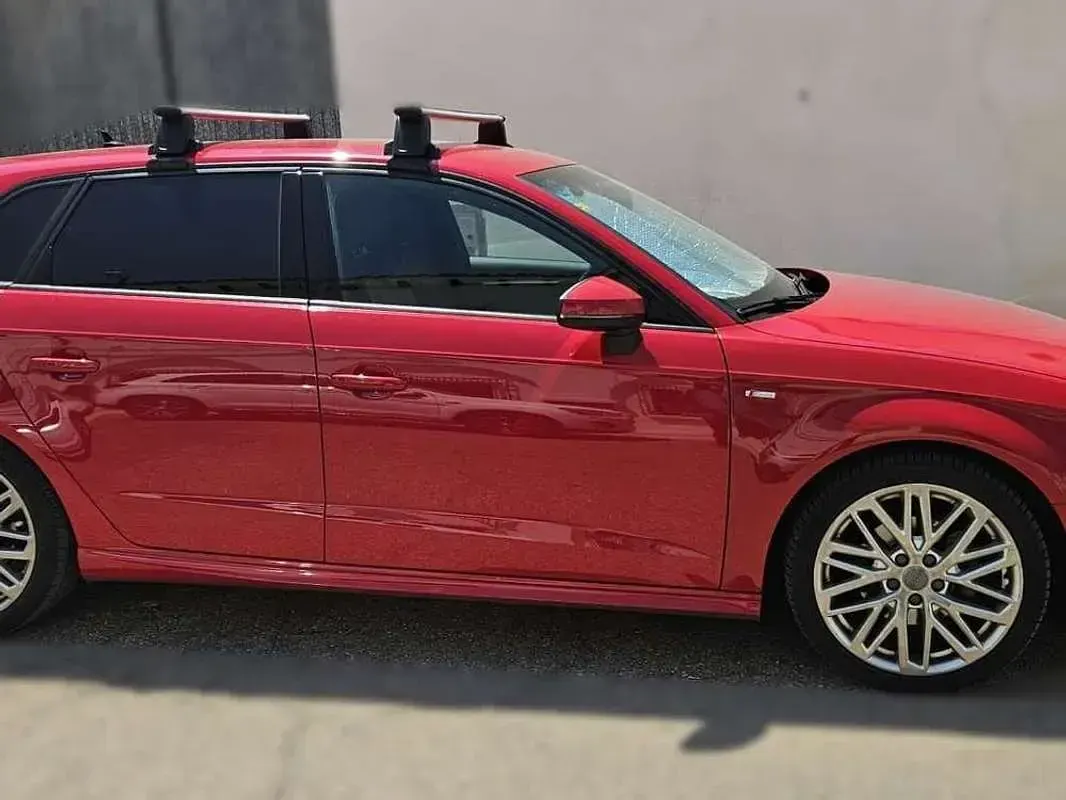 Usado Audi A3 Sportback S-Line 116 CV (85 kW) 2019 Rojo Utilitario