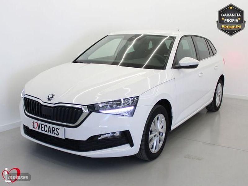Usado Skoda Scala Ambition 110 CV (80 kW) 2023 Blanco Utilitario
