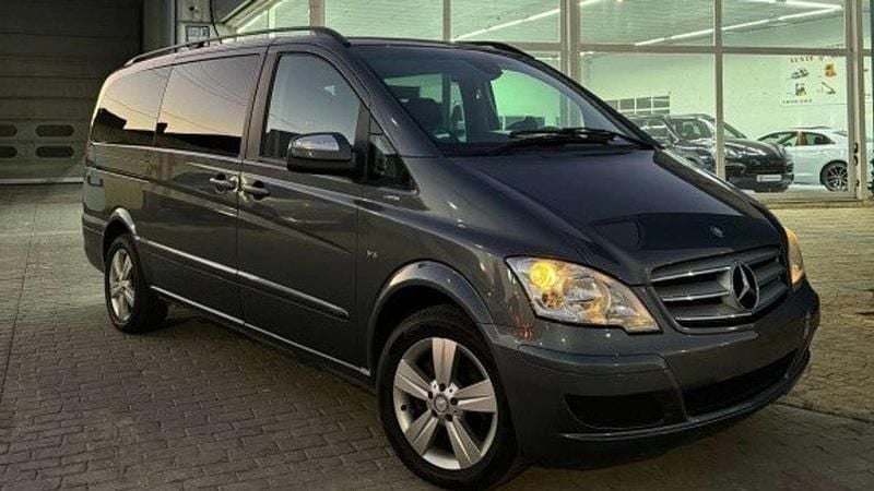 Usado Mercedes Viano Avantgarde 224 CV (164 kW) 2013 Gris Monovolumen