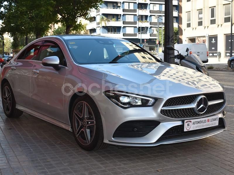 Usado Mercedes CLA180 136 CV (100 kW) 2023 Gris / plata Berlina