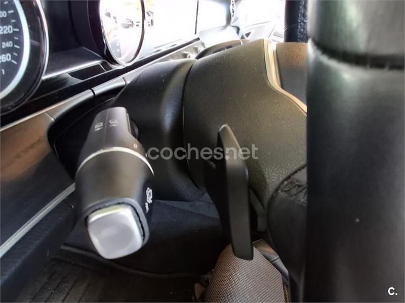 Negro Usado 2019 Mercedes E220 Berlina | 28.990 € (Precio justo) - Imagen 1/4