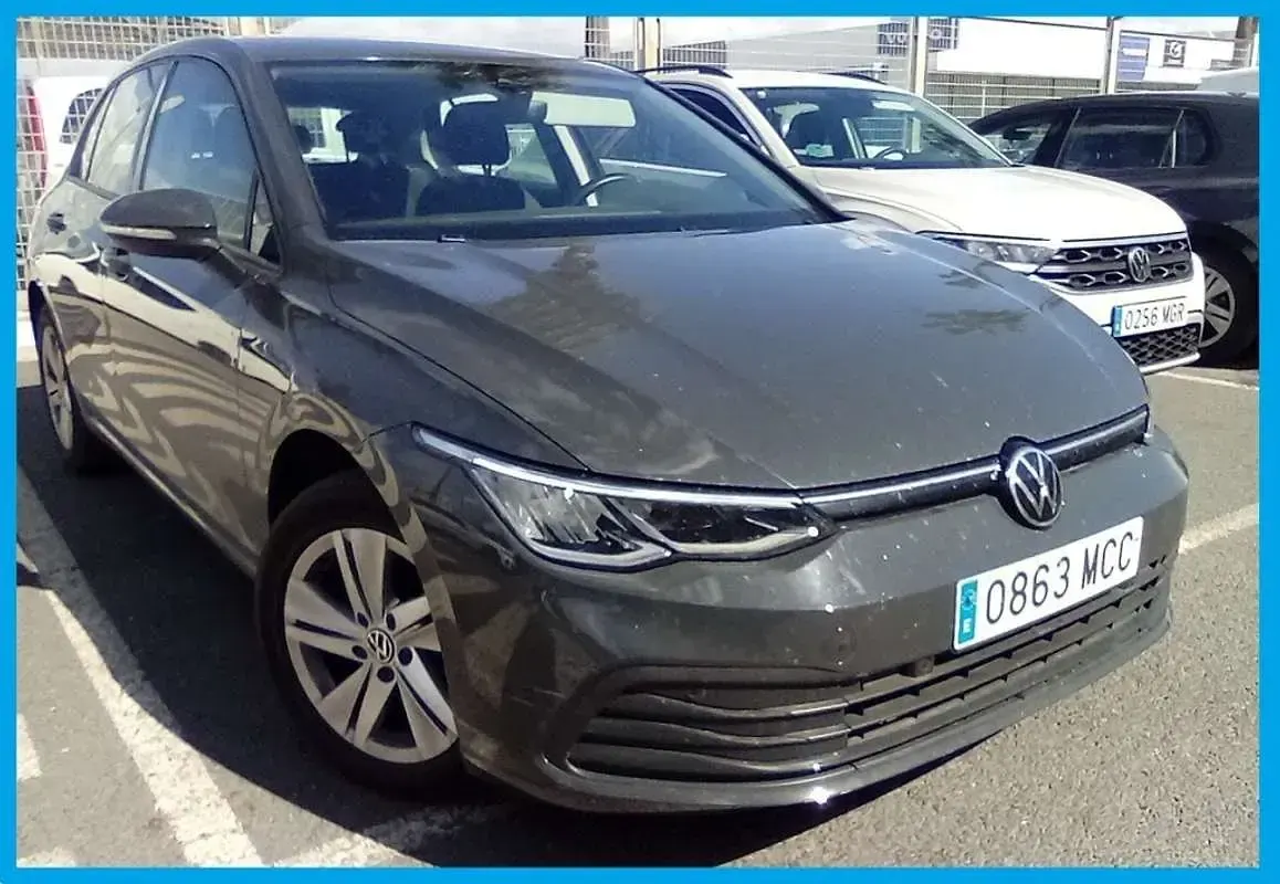Usado VW Golf VIII 116 CV (85 kW) 2022 Gris Utilitario