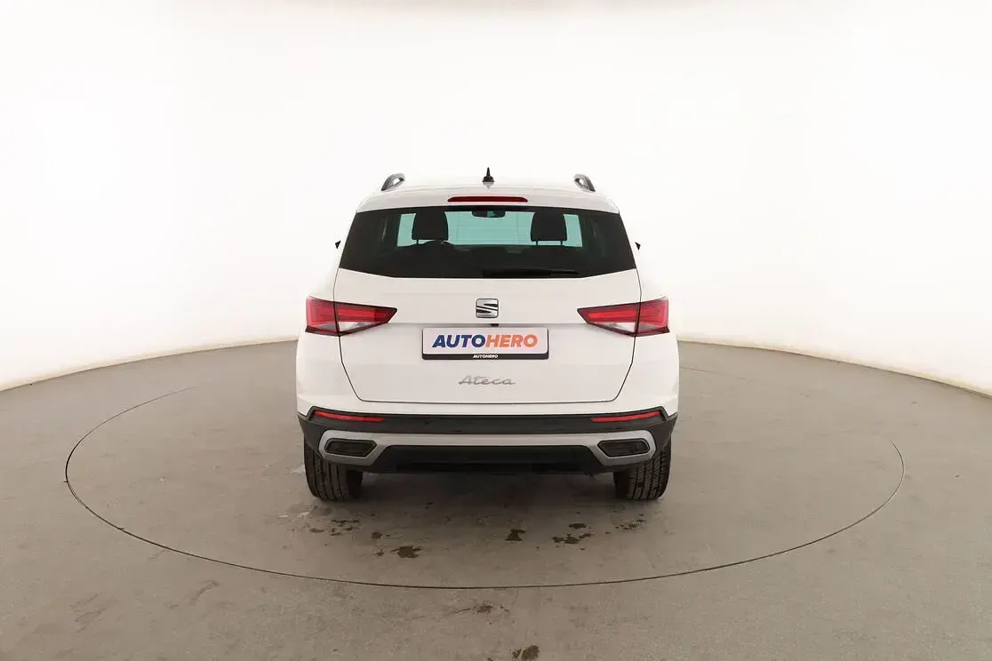 Usado Seat Ateca Style 110 CV (80 kW) 2022 Blanco SUV