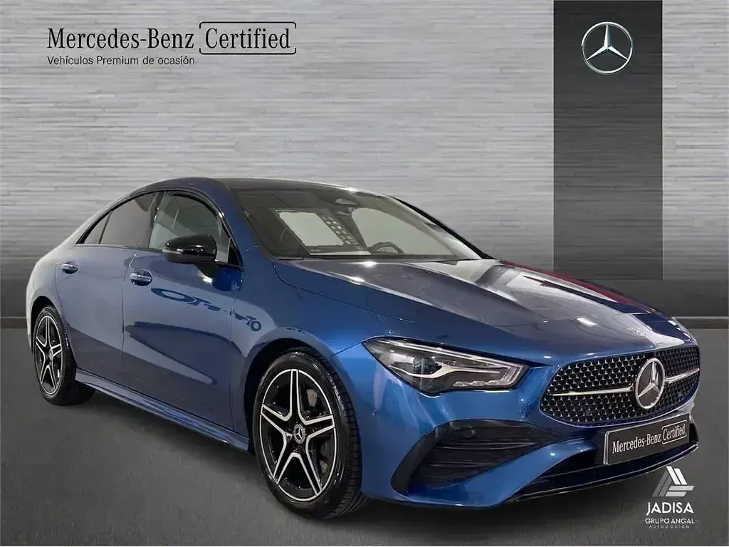 Usado Mercedes CLA200 163 CV (119 kW) 2025 Gris Berlina