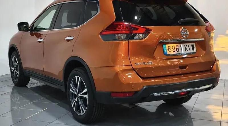 Usado Nissan X-Trail N-Connecta 150 CV (110 kW) 2019 Naranja perlado SUV