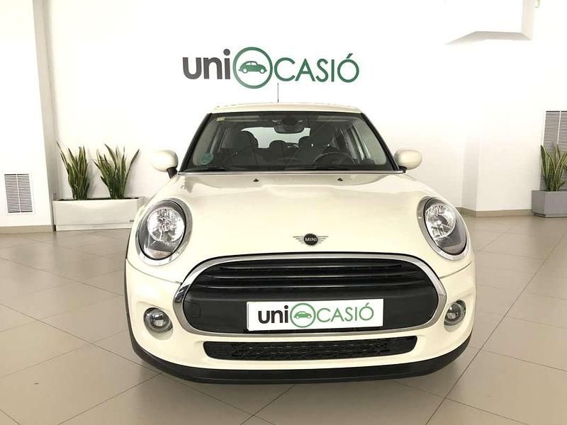 Usado Mini ONE 102 CV (75 kW) 2020 Beige Utilitario