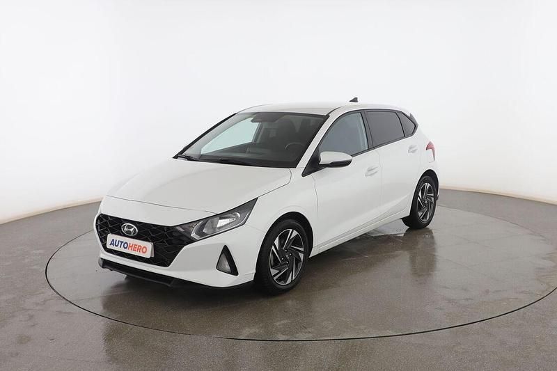 Usado Hyundai i20 101 CV (74 kW) 2021 Blanco Utilitario