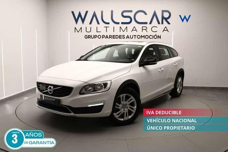 Blanco Usado 2016 Volvo V60 Momentum Familiar | 17.949 € (Un poco caro) - Imagen 1/4