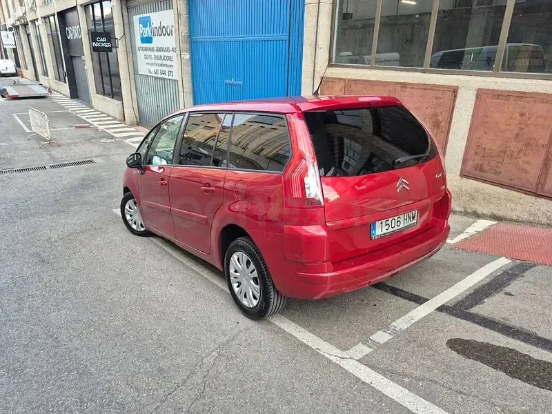 Usado Citroën Grand C4 Picasso 112 CV (82 kW) 2012 Granate Monovolumen