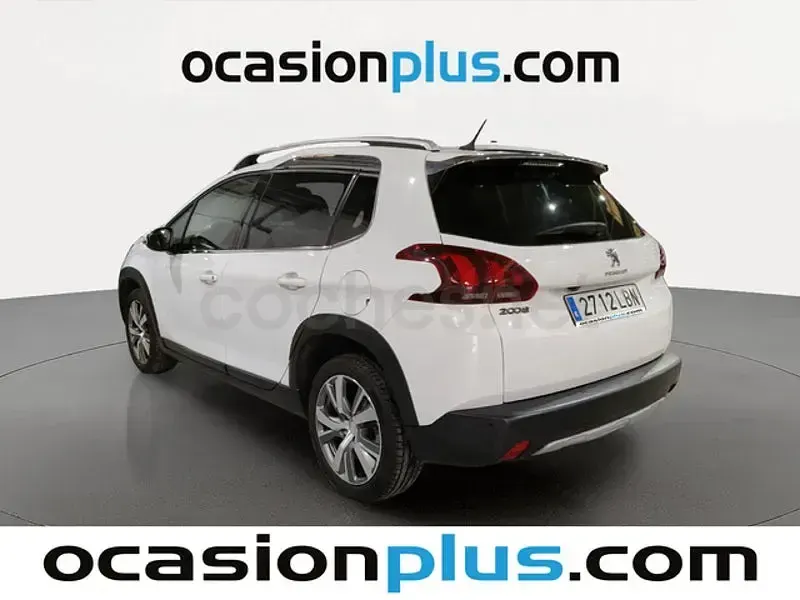 Usado Peugeot 2008 Allure 130 CV (95 kW) 2019 Blanco SUV