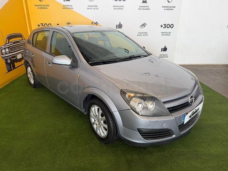 Usado Opel Astra Enjoy 100 CV (73 kW) 2005 Gris / plata Berlina