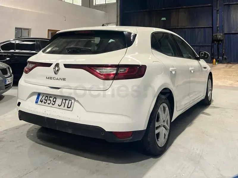 Usado Renault Mégane Bose Edition 110 CV (80 kW) 2016 Blanco Berlina