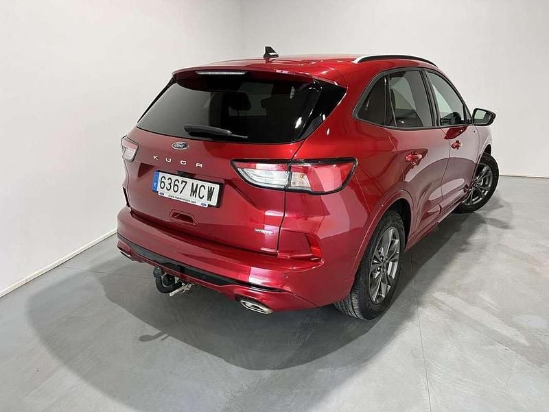 Usado Ford Kuga ST-Line X 190 CV (139 kW) 2022 Rojo SUV