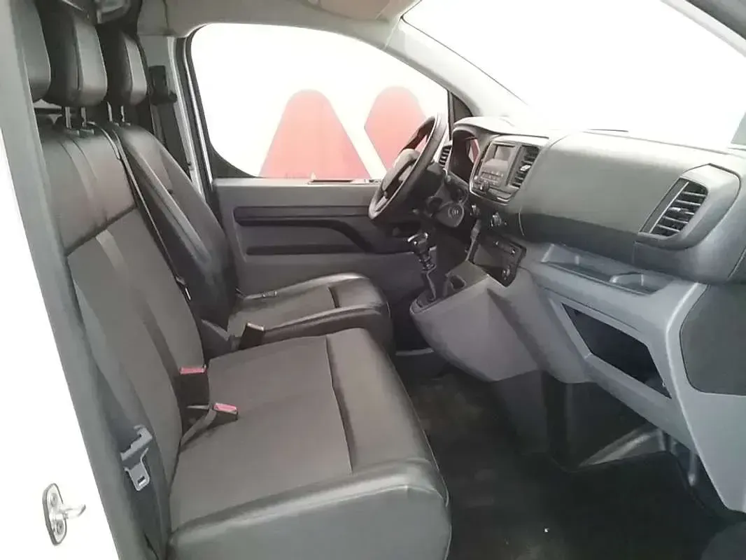 Usado Citroën Jumpy Comfort 116 CV (85 kW) 2018 Blanco Monovolumen