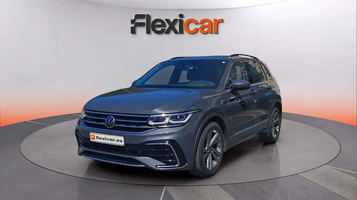 Usado VW Tiguan R-line 150 CV (110 kW) 2021 Gris SUV