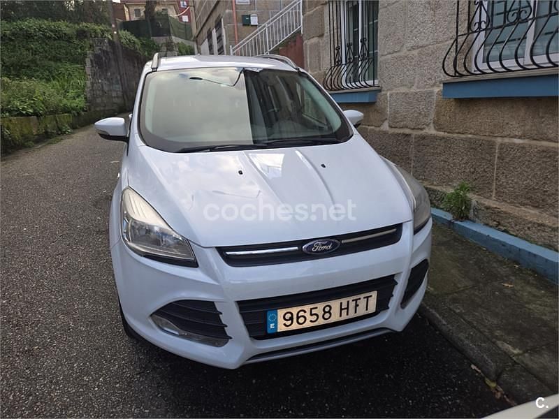 Usado Ford Kuga Titanium 140 CV (102 kW) 2013 Blanco SUV