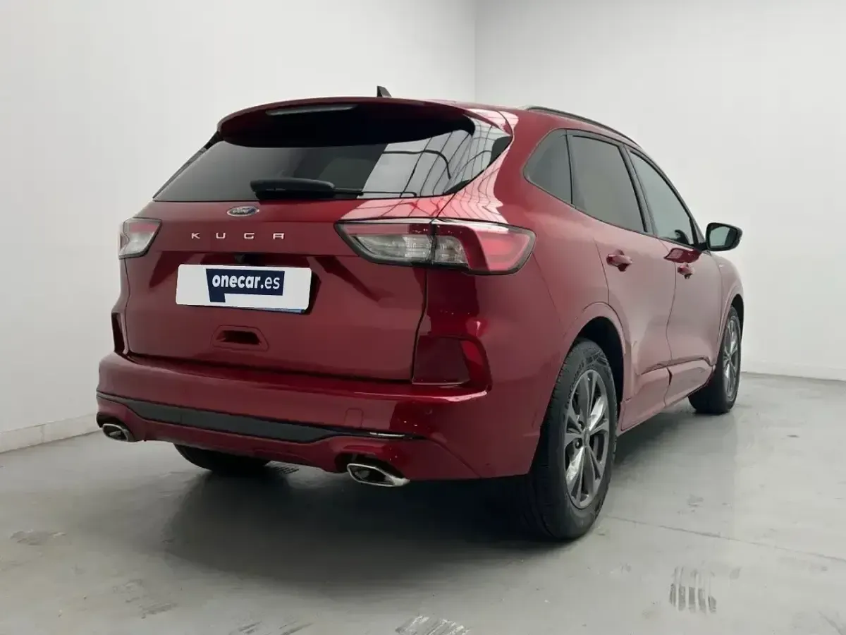 Usado Ford Kuga ST-Line 120 CV (88 kW) 2022 Rojo SUV