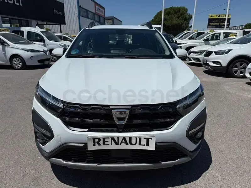 Usado Dacia Sandero Essentiel 101 CV (74 kW) 2021 Blanco Berlina