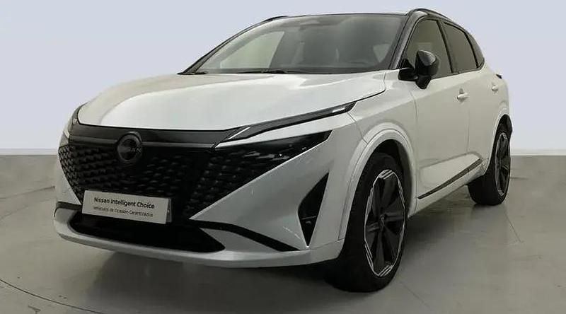 Usado Nissan Qashqai 140 CV (102 kW) 2025 Lunar white con techo midnight SUV