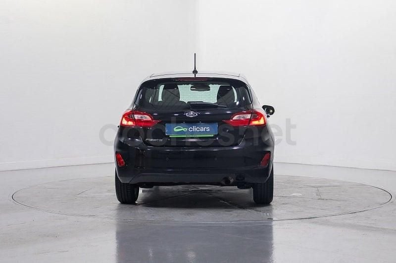 Usado Ford Fiesta Trend 85 CV (62 kW) 2018 Negro Utilitario