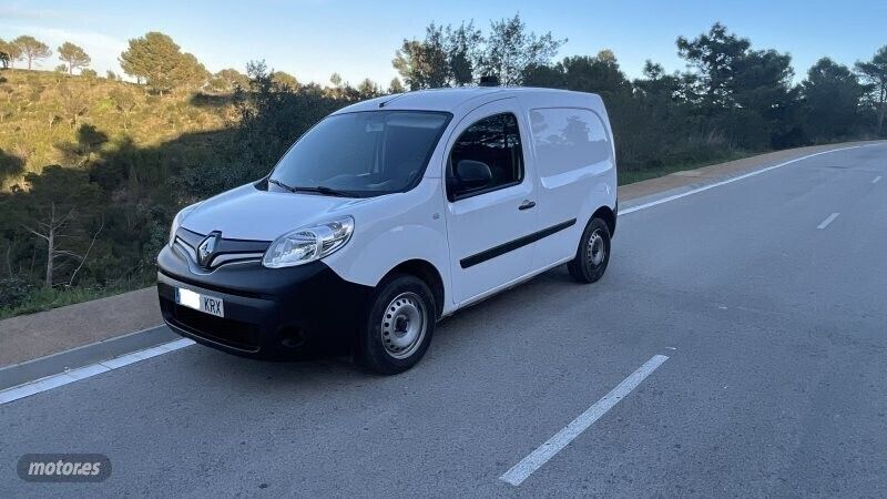 Usado Renault Kangoo 75 CV (55 kW) 2018 Blanco Monovolumen