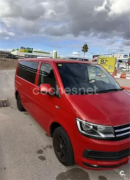 Usado VW Caravelle Trendline 102 CV (75 kW) 2016 Rojo Van