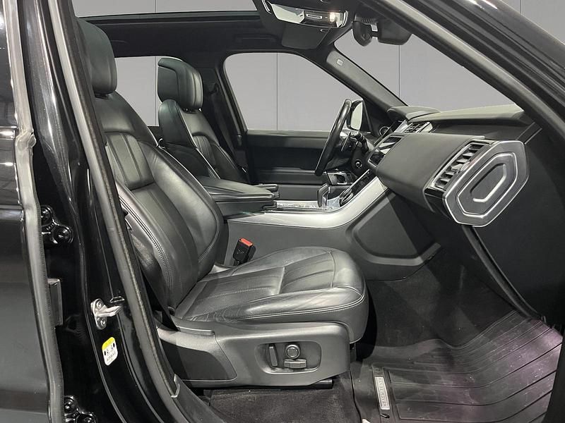 Begagnad Land Rover Range Rover Sport HSE Dynamic 300 HK (220 kW) 2022 Svart SUV