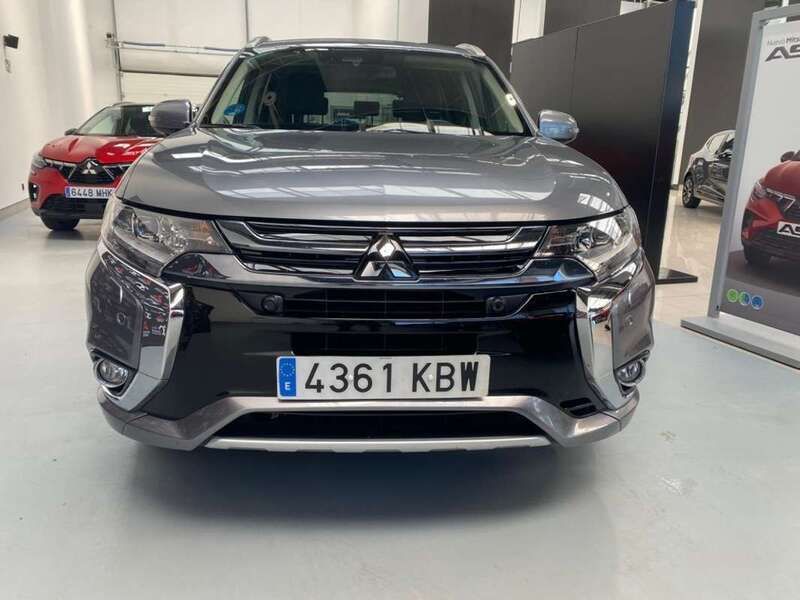 Gris Usado 2017 Mitsubishi Outlander P-HEV SUV | 21.800 € (Precio justo) - Imagen 1/4