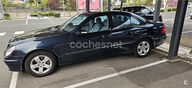 Azul Usado 2006 Mercedes E280 Avantgarde Berlina | 6980 € (Precio justo) - Imagen 1/4