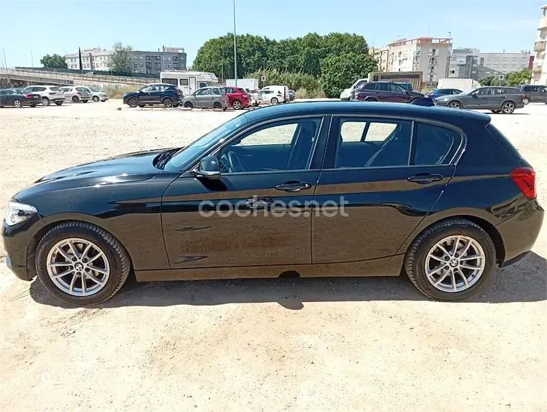 Usado BMW 116 109 CV (80 kW) 2018 Negro Utilitario