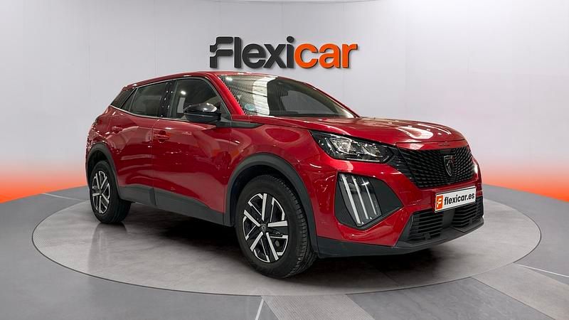 Usado Peugeot 2008 Active 100 CV (73 kW) 2023 Rojo SUV