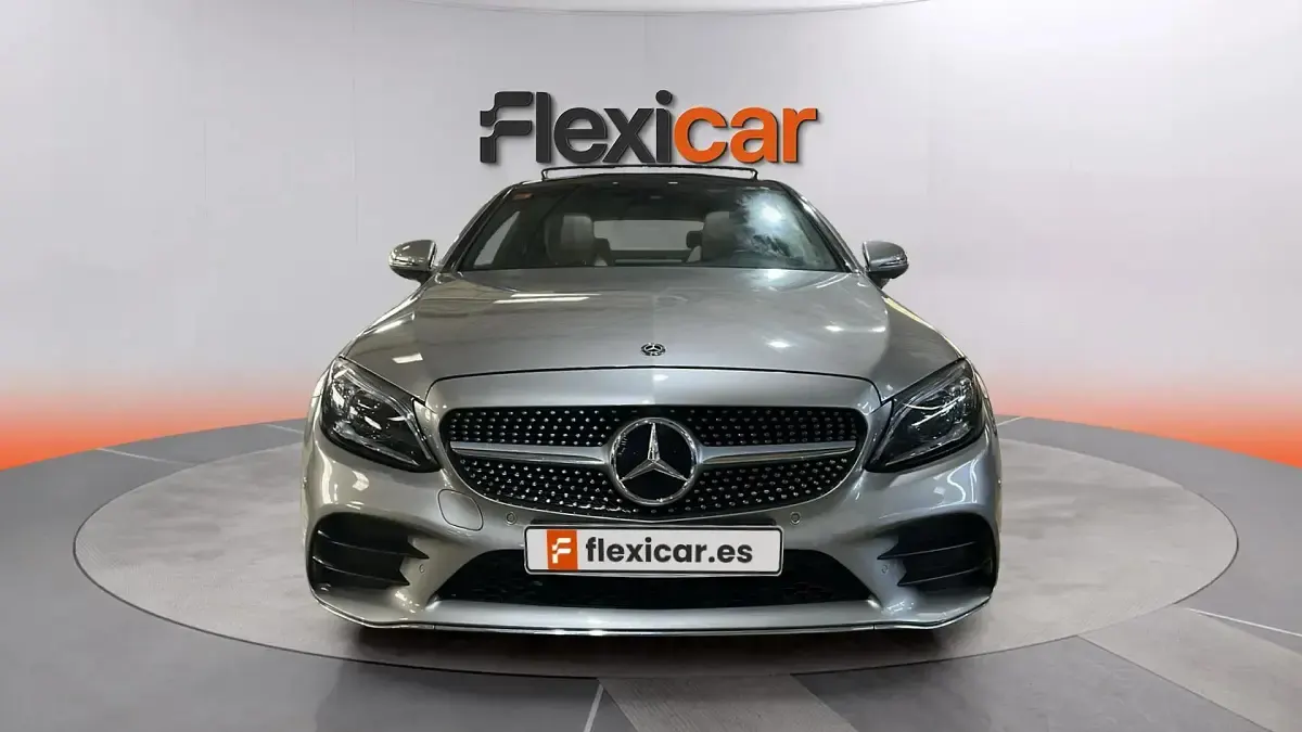 Usado Mercedes C300 245 CV (180 kW) 2018 Gris Coupe