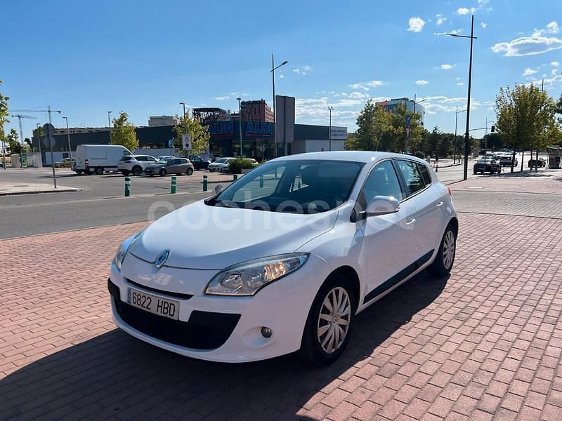 Blanco Usado 2012 Renault Mégane Dynamique Berlina | 4800 € (Buen precio) - Imagen 1/4