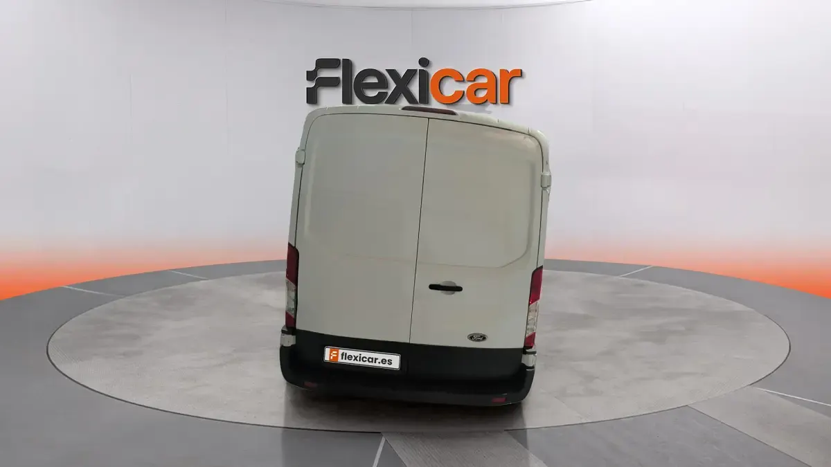 Usado Ford Transit Trend 131 CV (96 kW) 2023 Blanco Van