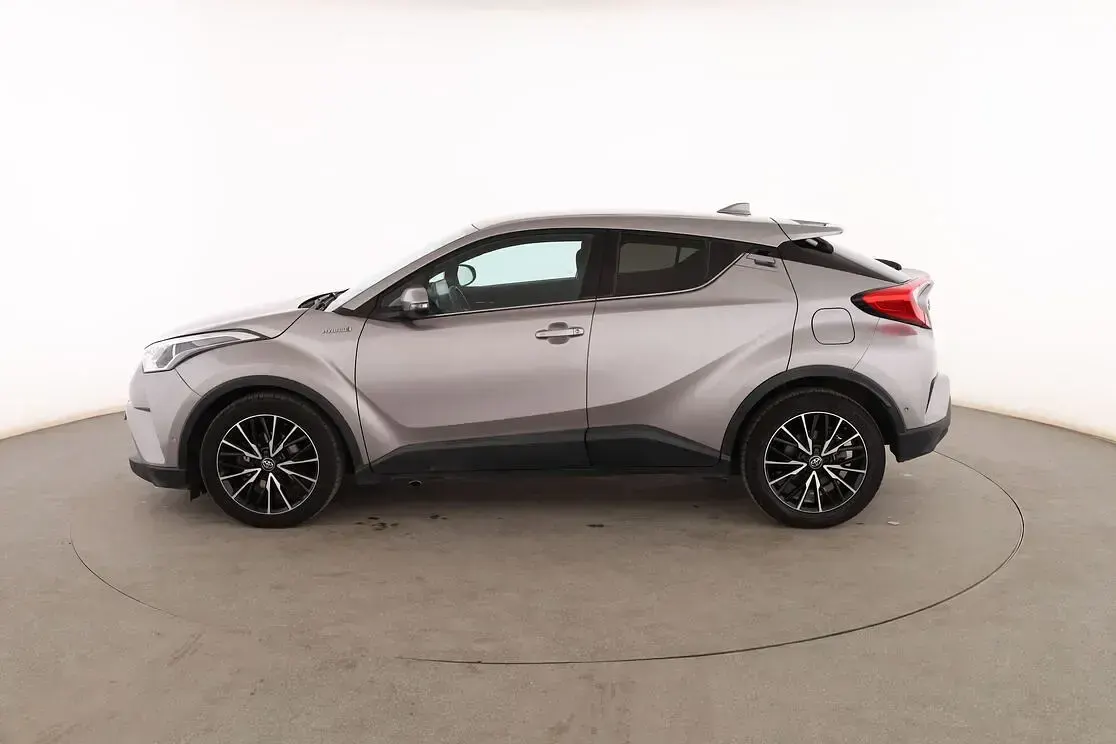 Usado Toyota C-HR Advance 122 CV (89 kW) 2018 Gris SUV