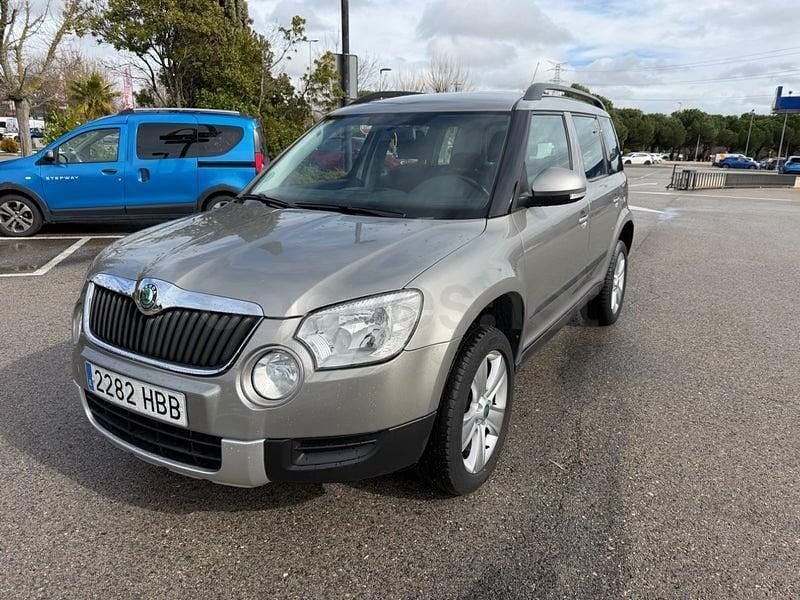 Usado Skoda Yeti Ambition 105 CV (77 kW) 2010 Beige SUV