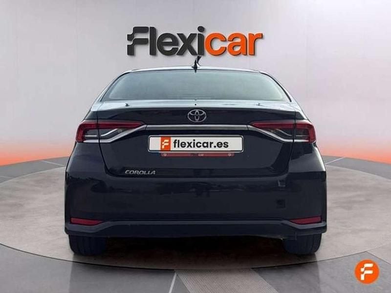 Usado Toyota Corolla Active 140 CV (102 kW) 2023 Negro Utilitario