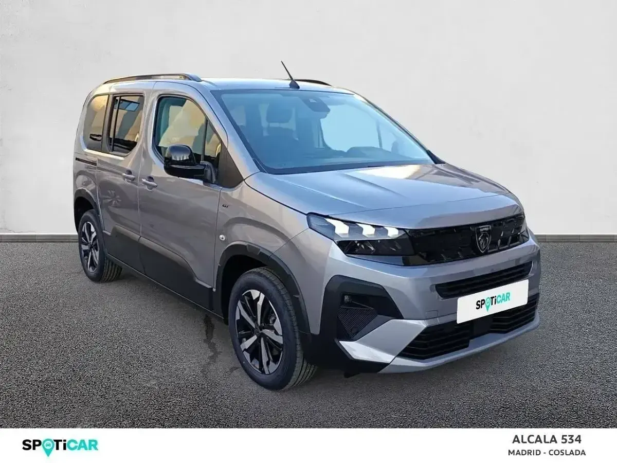 Usado Peugeot Rifter GT 130 CV (95 kW) 2024 Gris Monovolumen