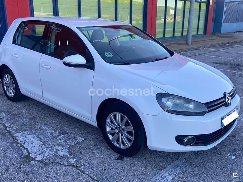 Usado VW Golf VII 105 CV (77 kW) 2012 Blanco Berlina