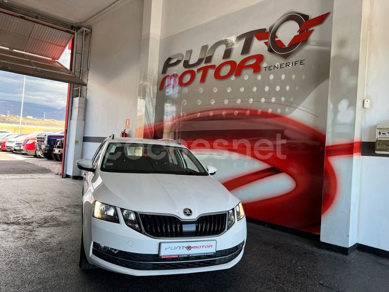 Usado Skoda Octavia Ambition 150 CV (110 kW) 2018 Blanco Familiar