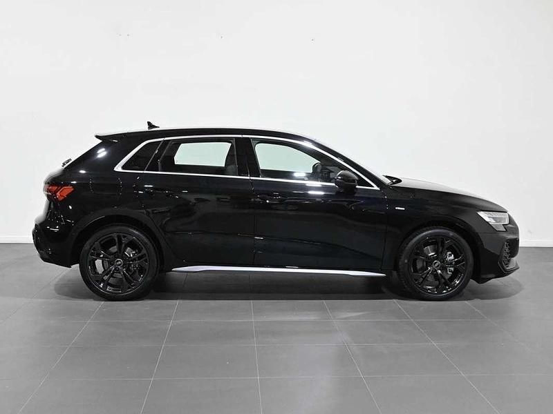 Usado Audi A3 Sportback e-tron S-Line 204 CV (150 kW) 2025 Negro Utilitario