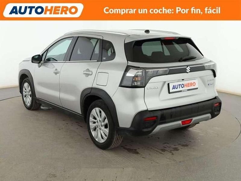 Usado Suzuki SX4 S-Cross Comfort 129 CV (94 kW) 2023 Plateado SUV