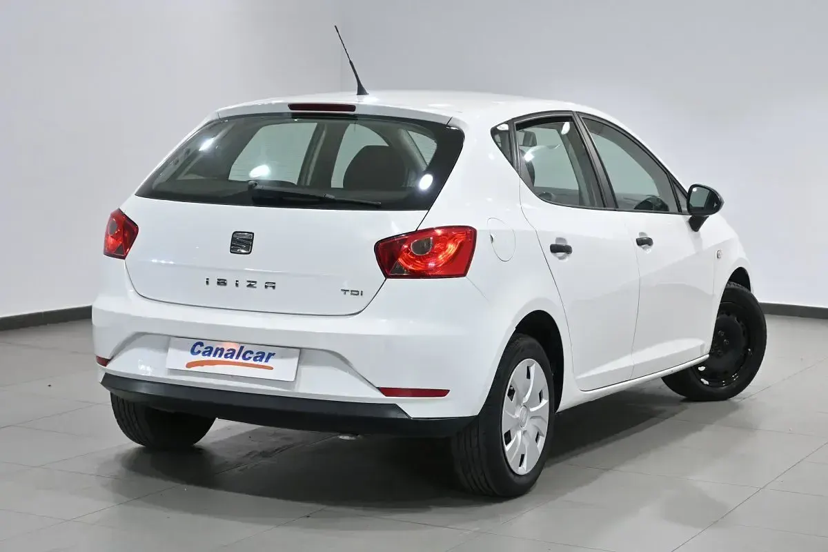 Usado Seat Ibiza Style 90 CV (66 kW) 2016 Blanco