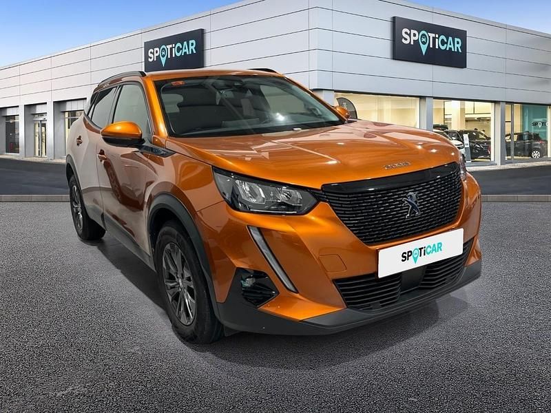 Usado Peugeot 2008 Style 110 CV (80 kW) 2021 Naranja SUV
